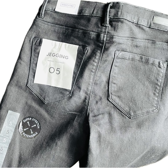 Black Skinny Jeans - Picture 5 of 6